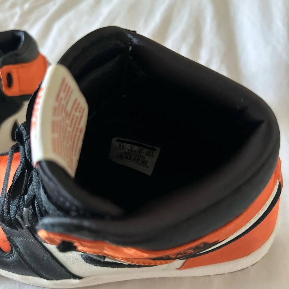 Jordan 1 Satin Shatterboard sneakers